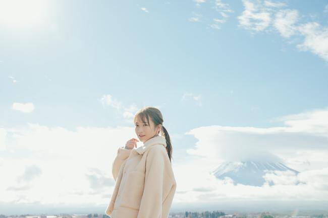 乃木坂46秋元真夏さん卒業記念写真集 2月21日に発売決定