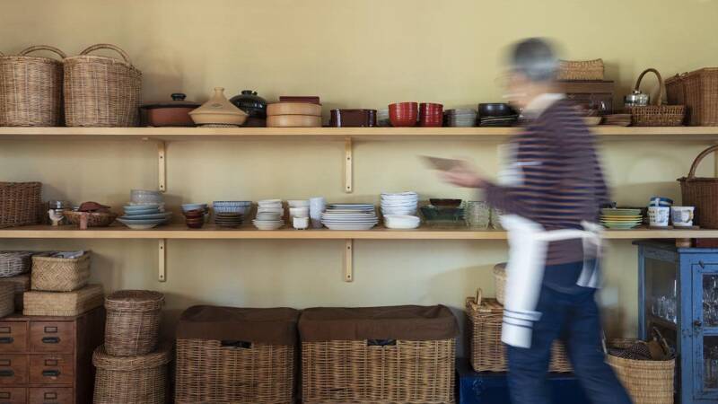オープン収納で食器もフル活用！頑張らない私の片付け3つのルール｜80
