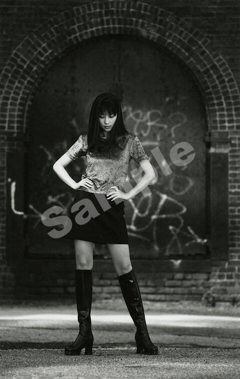 ZARD・坂井泉水『永遠 ～君と僕との間に～』写真を先行公開！｜幻冬舎