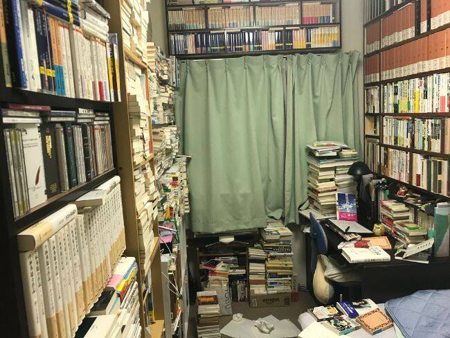 本棚がイギリスの麦畑に思えたとき｜私と本棚｜スケザネ(渡辺祐