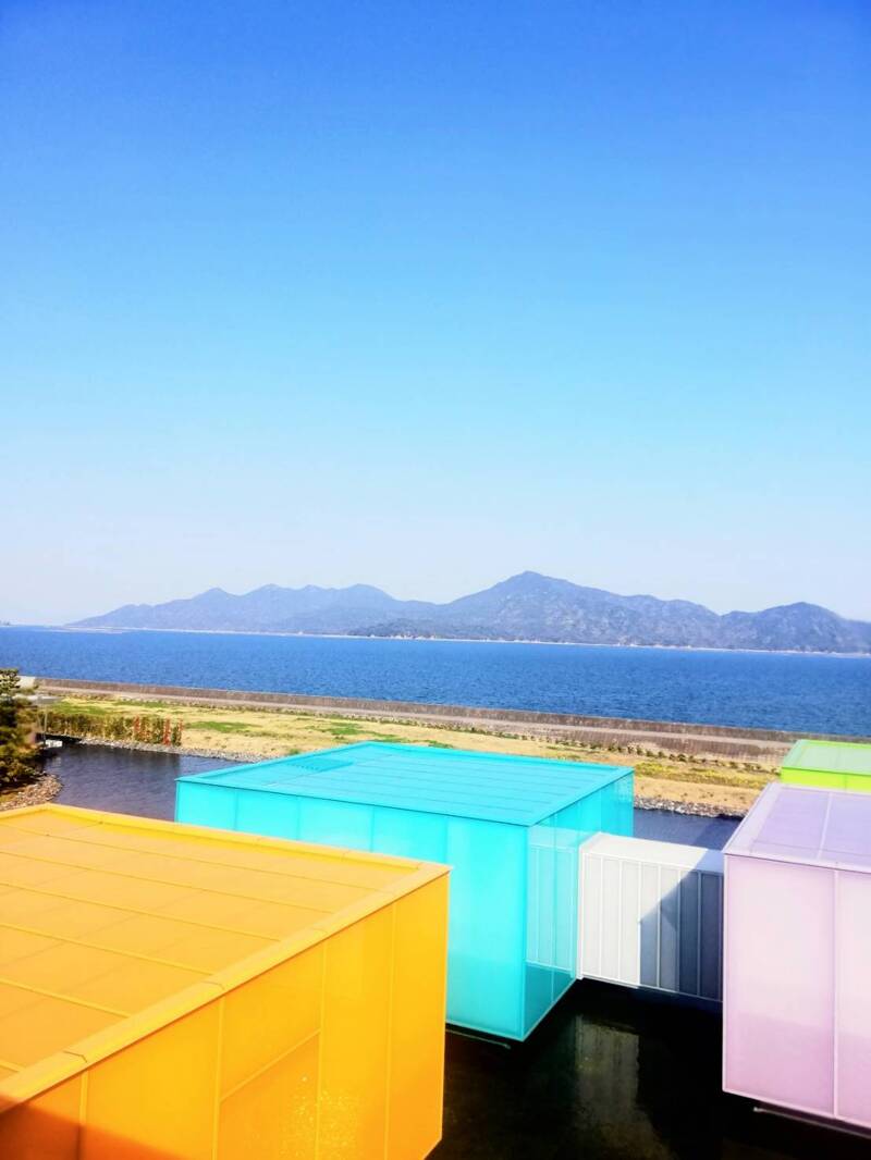 アート作品の中に浸る、泊まる 五感が開くShimoseアートガーデンヴィラ